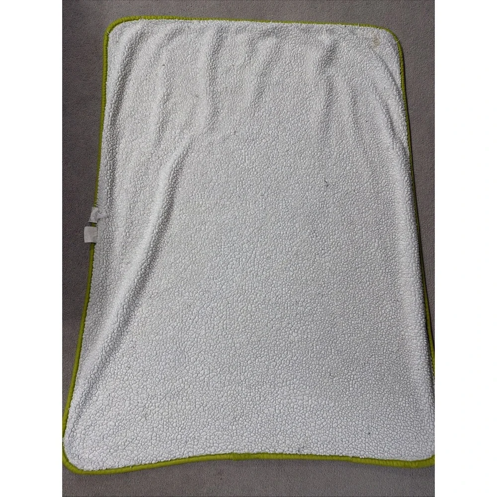 Disney Winnie The Pooh and Friends Throw Blanket Hide and Seek Soft Cuddly 4'x3'